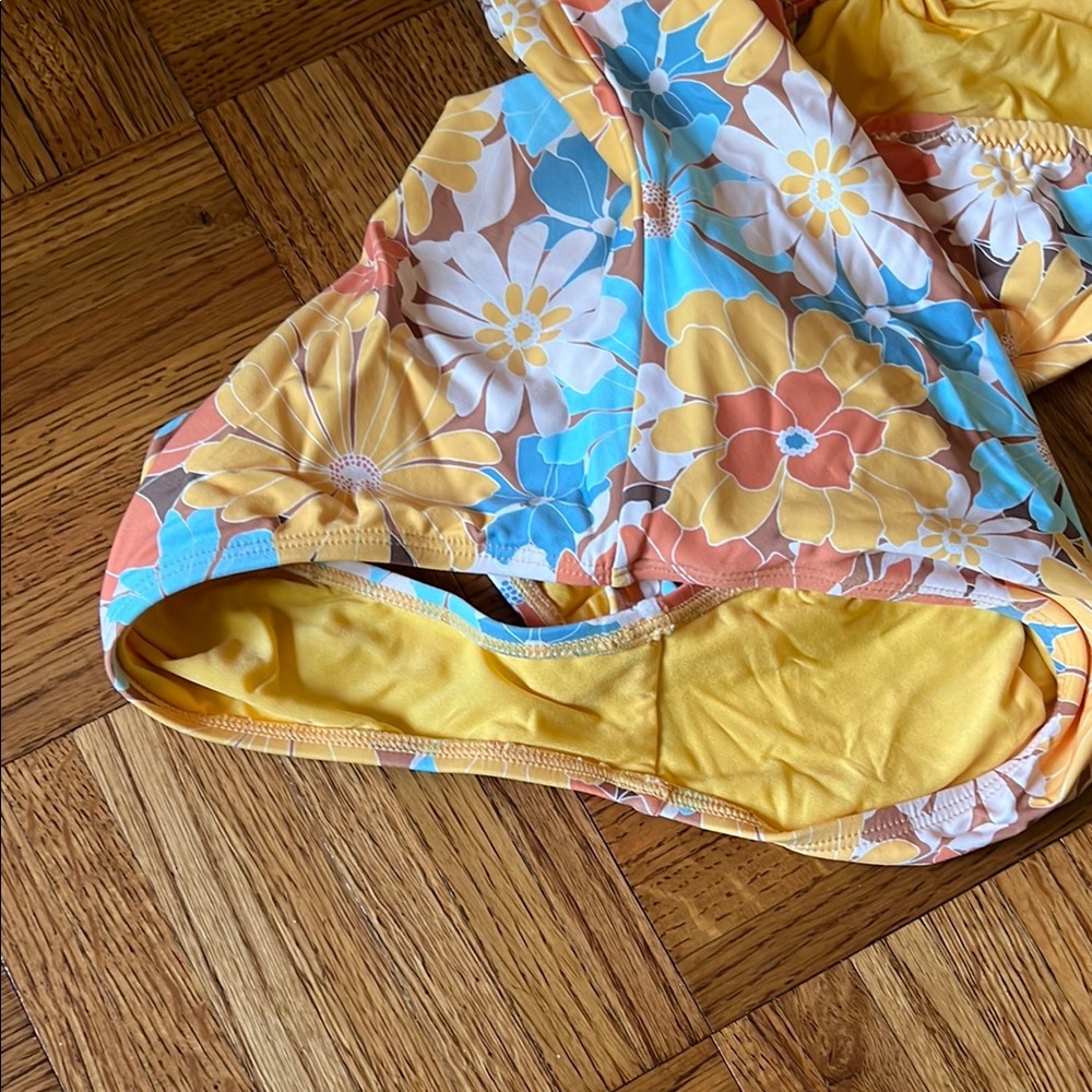 Rip Curl 70s Vibe Floral One-Piece Swimsuit - Yellow and Blue - Picture 6 of 6
